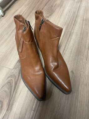 Circus by Sam Edelman Tan Pointed Toe Ankle Booties size 9 Brown